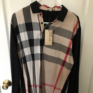 Burberry Brit women’s 1/4 button down cute top.